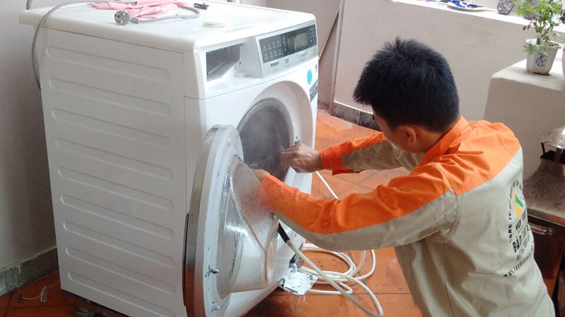 Máy giặt được vệ sinh xong tại nhà khách hàng, máy hoạt động lại bình thường