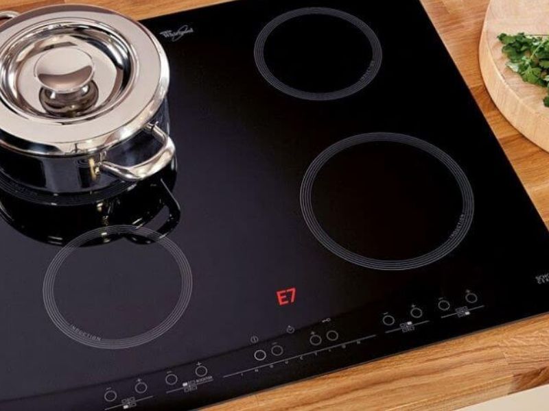 Ý nghĩa lỗi E7 bếp từ